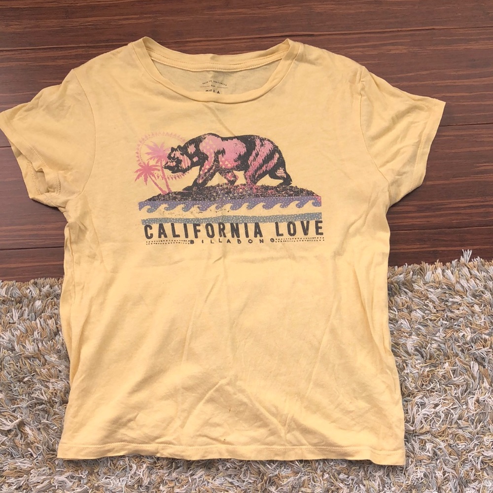 Yellow billabong California t shirt